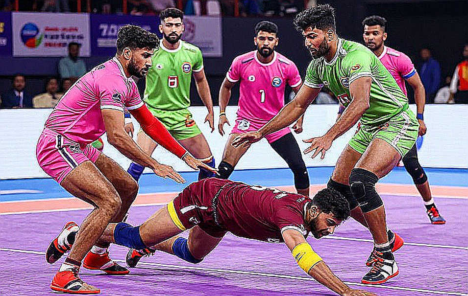 অদৃশ্য মিনিটের খাতা: ভালোরেন্ট চ্যাম্পিয়ন্স ২০২৬-এর প্রথম দিনে টাইলুর পতন, জি২-এর উত্থান আর ক্যামেরার বাইরের গল্প