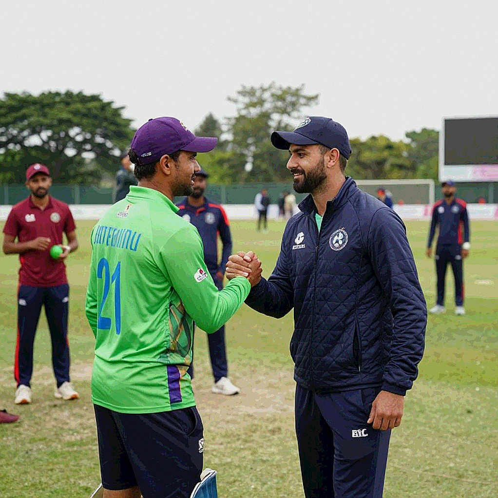 হোয়াইটওয়াশের স্বপ্ন, দুই তারকার অনুপস্থিতি আর মিরপুরের স্পিন — দুই টেস্টের ছোট নমুনায় ড্যারেন স্যামির দাবির হিসাব