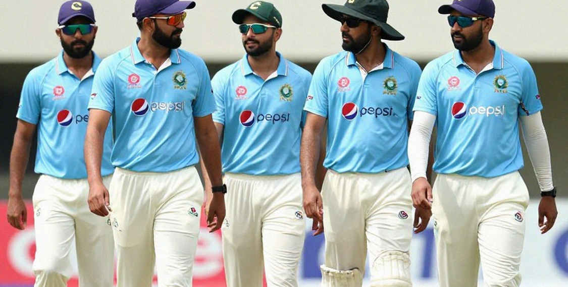 মিরপুরে টস জিতেও নোটবুকে একটি ফাঁকা লাইন: মুশফিকের আঙুল, হৃদয়ের সুযোগ আর ডব্লিউটিসি হিসাবের চাপ