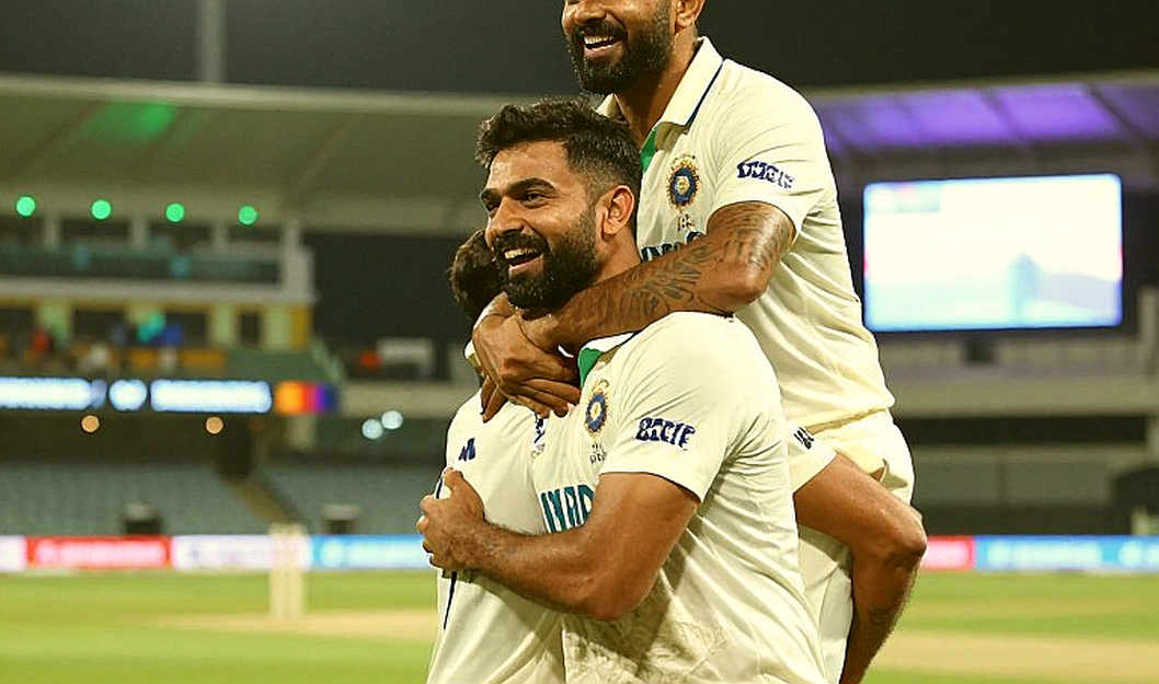 ব্লকচেইন লেজারে ক্রিকেটের সম্প্রচার অর্থনীতি: বিসিবি থেকে বিপিএল, নতুন রাইট-খাতা কে লিখবে ব্লকচেইন লেজারে ক্রিকেটের সম্প্রচার অর্থনীতি: বিসিবি থেকে বিপিএল, নতুন রাইট-খাতা কে লিখবে