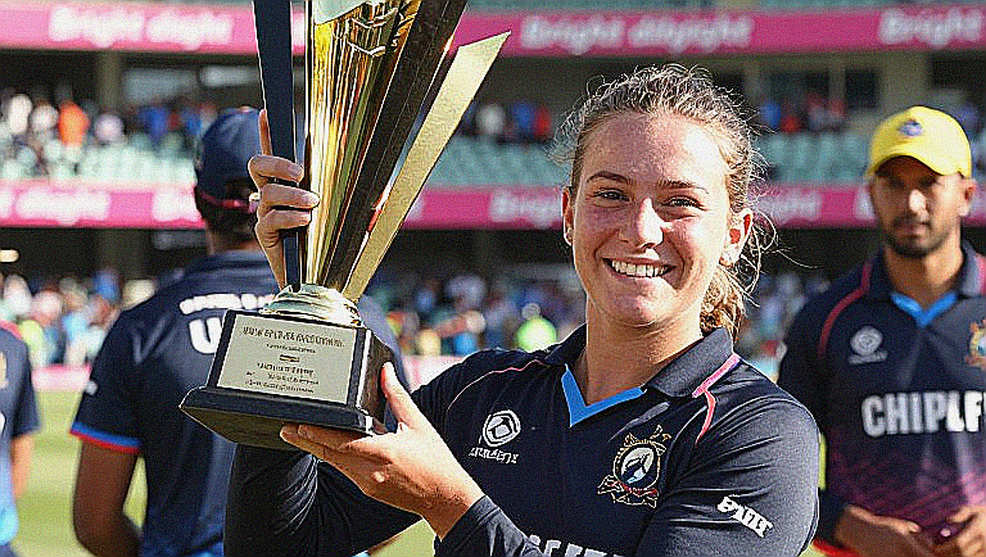 ১৭.০০ গড়ে ৫০ উইকেট, তবু পরিকল্পনার বাইরে: Lancashire-এর পুনর্নির্মাণে Jimmy Anderson-এর শেষ দ্বার